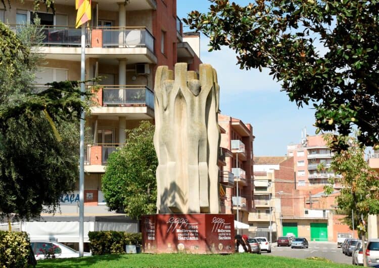 Mollerussa commemora la inauguració del monument a la sardana