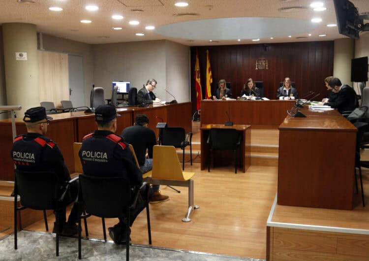 Condemnat a 7 anys de presó per apunyalar un veí en ple carrer i agredir tres mossos a Mollerussa